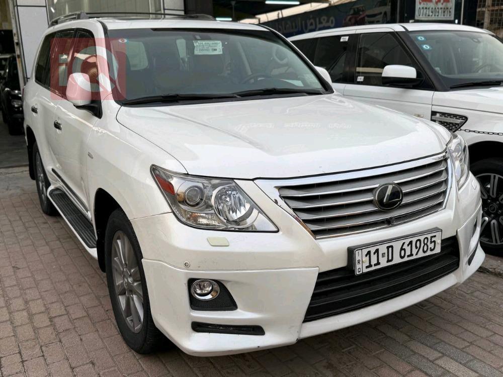 Lexus LX